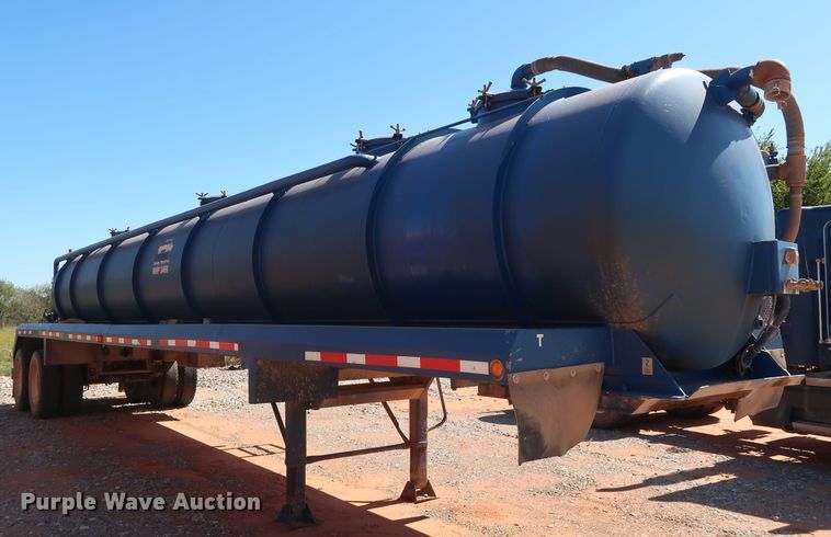 image for item DG4230 2006 Dragon vacuum tank trailer