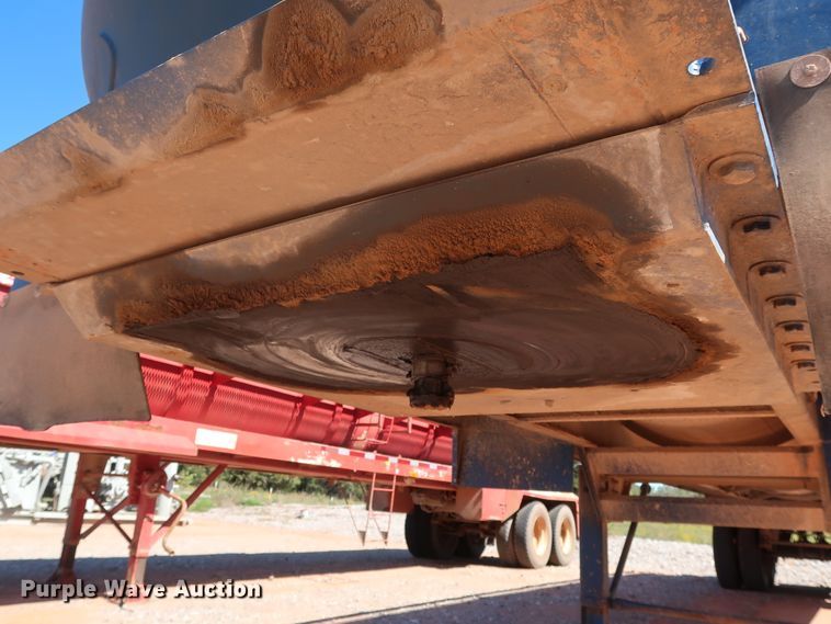 image for item DG4230 2006 Dragon vacuum tank trailer