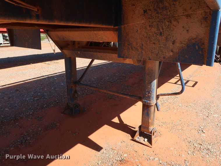 image for item DG4230 2006 Dragon vacuum tank trailer