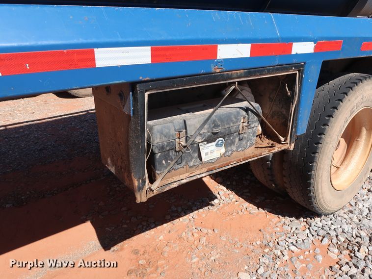 image for item DG4230 2006 Dragon vacuum tank trailer