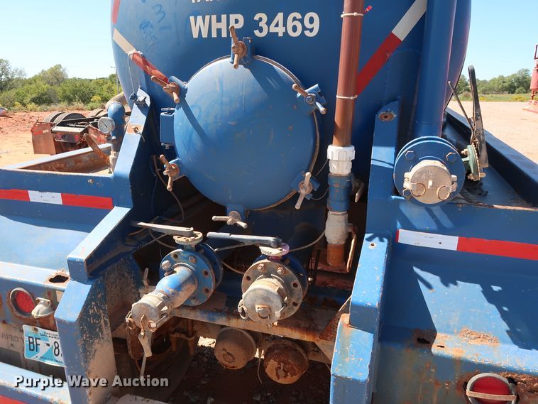 image for item DG4230 2006 Dragon vacuum tank trailer