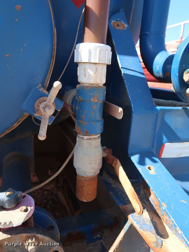 image for item DG4230 2006 Dragon vacuum tank trailer