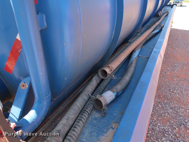 image for item DG4230 2006 Dragon vacuum tank trailer