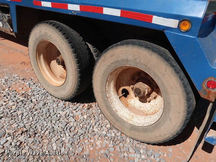 image for item DG4230 2006 Dragon vacuum tank trailer