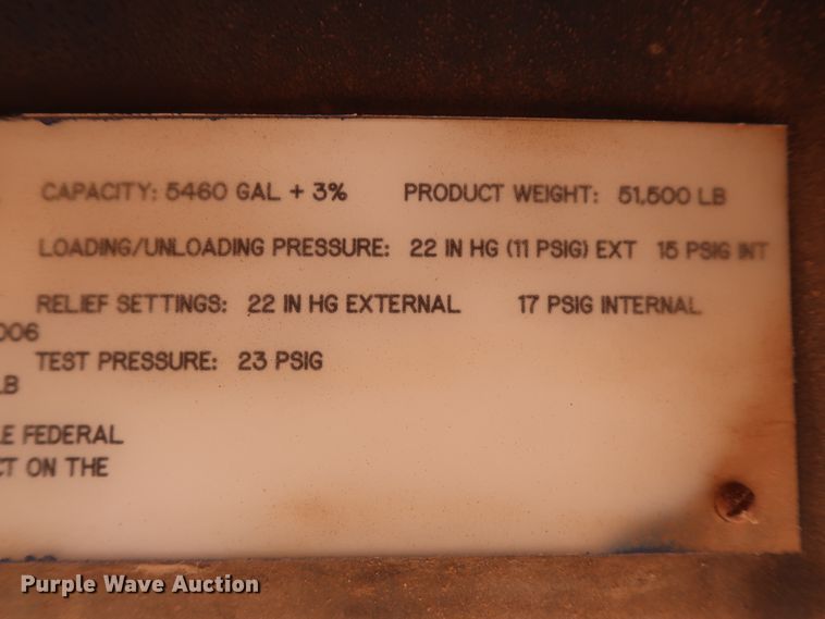 image for item DG4230 2006 Dragon vacuum tank trailer