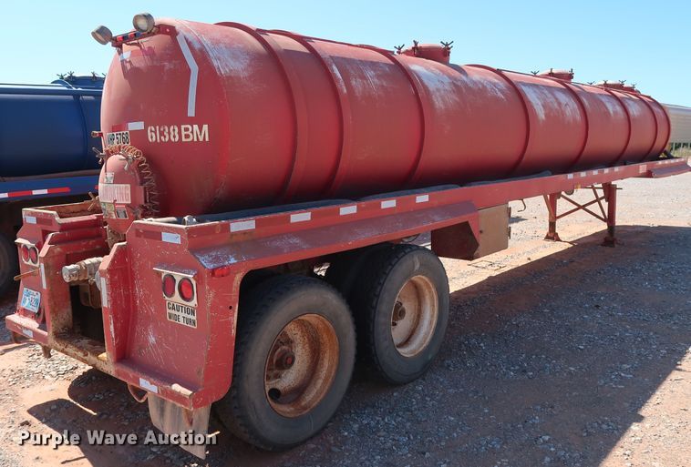 image for item DG4231 2005 VE Enterprises EV-130 vacuum tank trailer