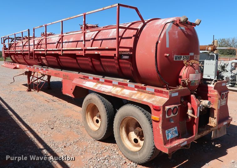 image for item DG4231 2005 VE Enterprises EV-130 vacuum tank trailer