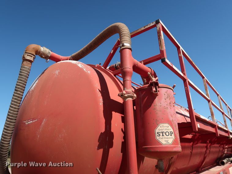 image for item DG4231 2005 VE Enterprises EV-130 vacuum tank trailer