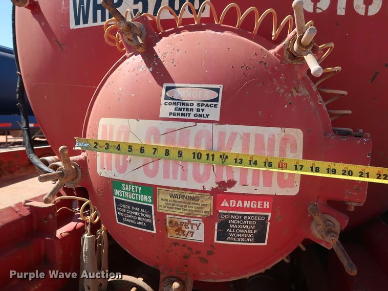 image for item DG4231 2005 VE Enterprises EV-130 vacuum tank trailer