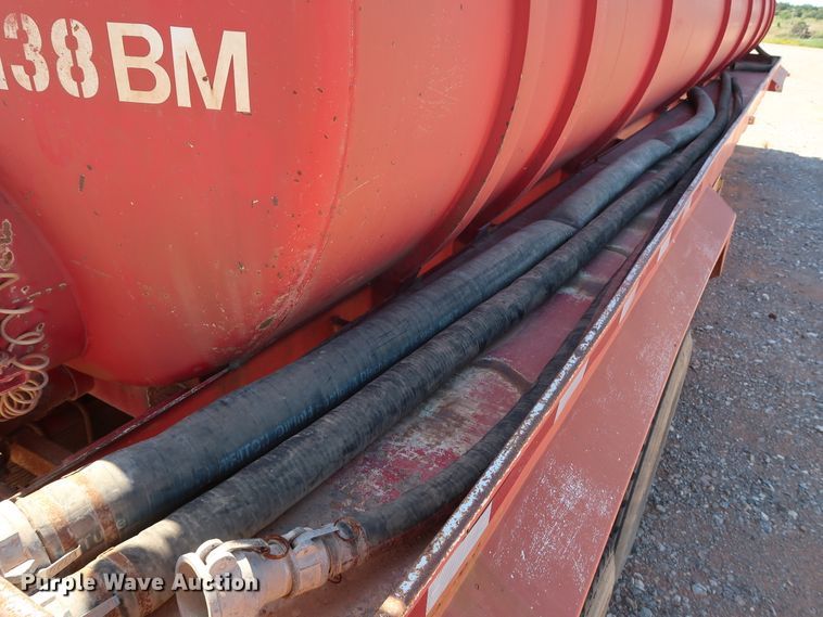 image for item DG4231 2005 VE Enterprises EV-130 vacuum tank trailer