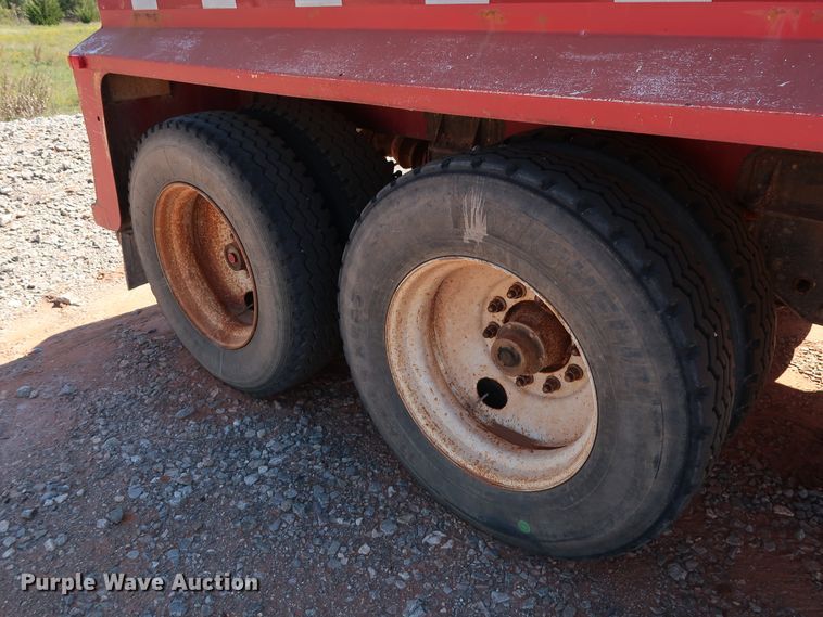 image for item DG4231 2005 VE Enterprises EV-130 vacuum tank trailer