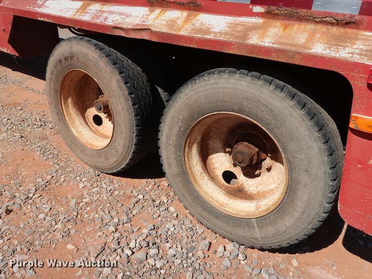 image for item DG4231 2005 VE Enterprises EV-130 vacuum tank trailer