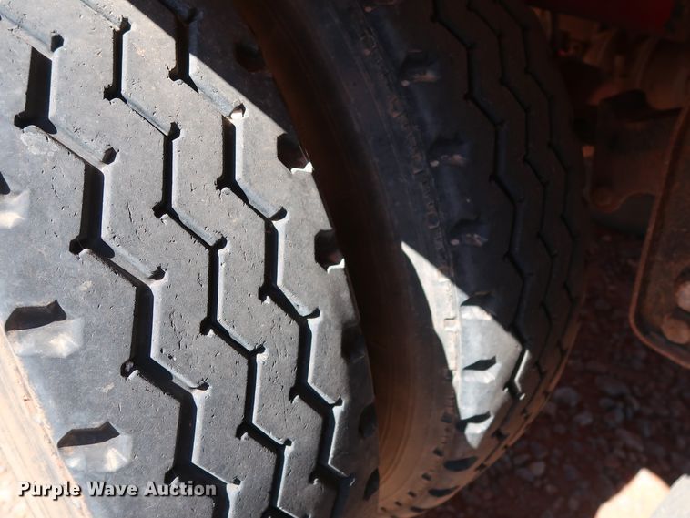 image for item DG4231 2005 VE Enterprises EV-130 vacuum tank trailer