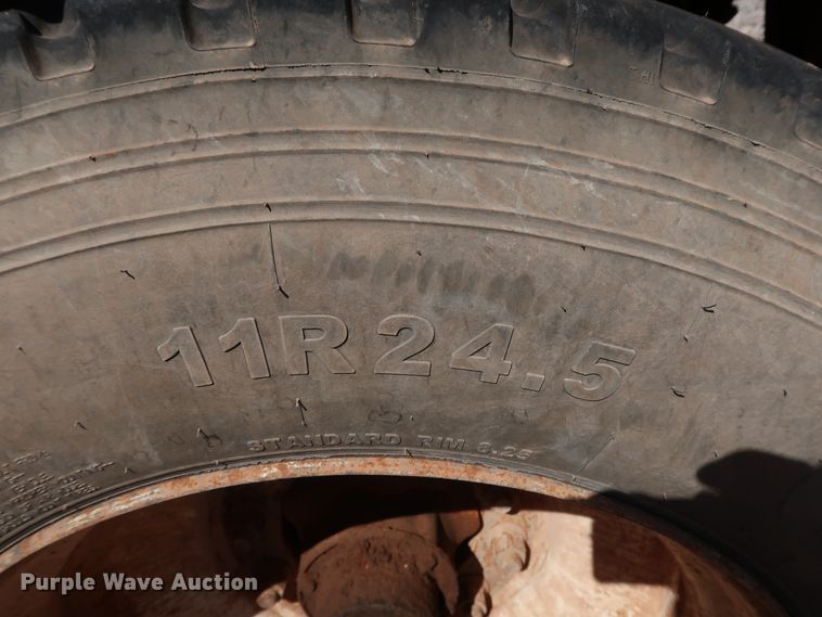 image for item DG4231 2005 VE Enterprises EV-130 vacuum tank trailer