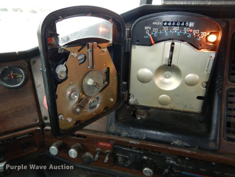 image for item DG5860 1990 Freightliner COE semi truck