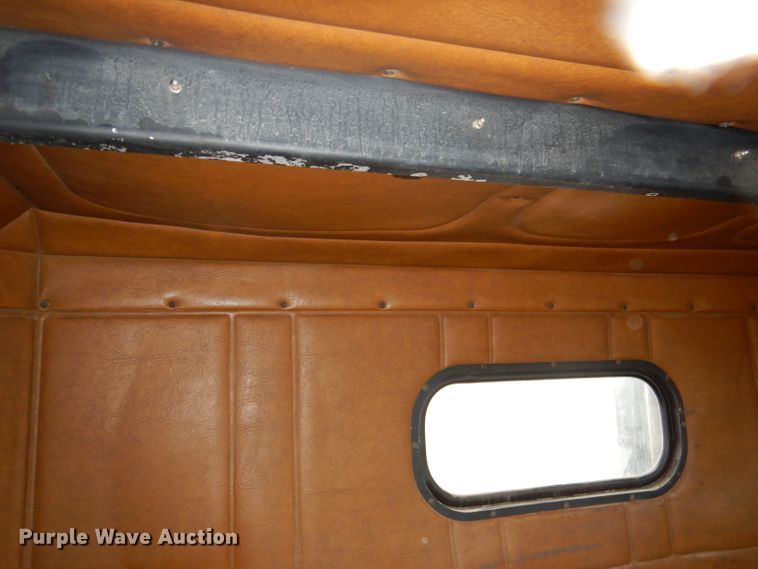 image for item DG5860 1990 Freightliner COE semi truck