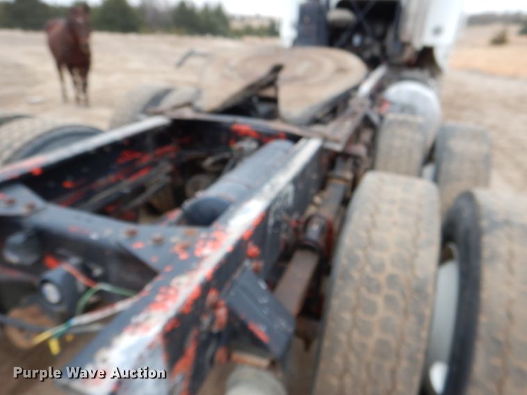 image for item DG5860 1990 Freightliner COE semi truck