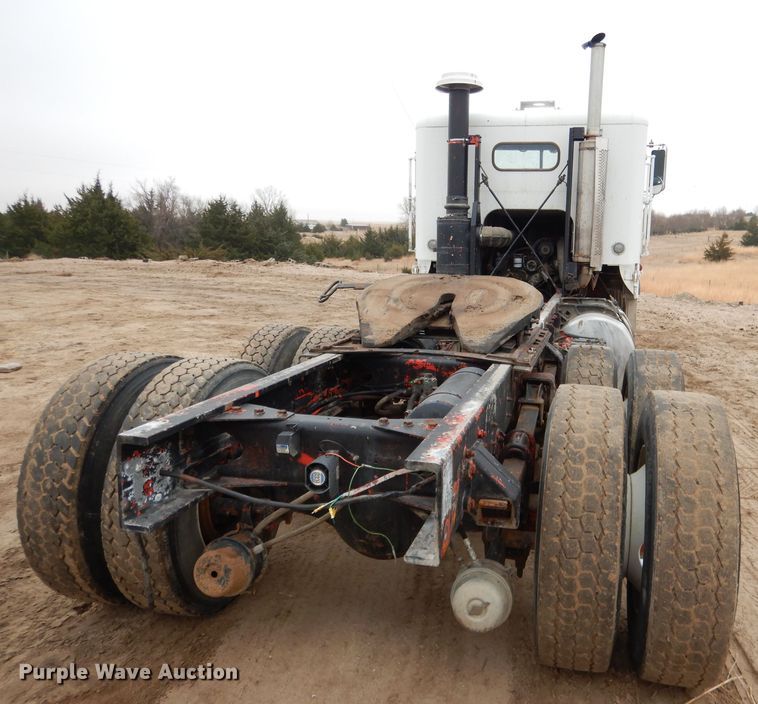 image for item DG5860 1990 Freightliner COE semi truck