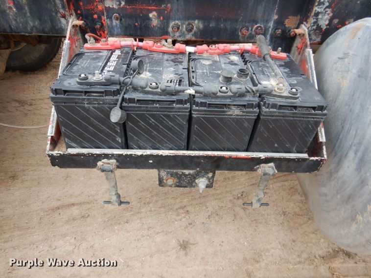 image for item DG5860 1990 Freightliner COE semi truck