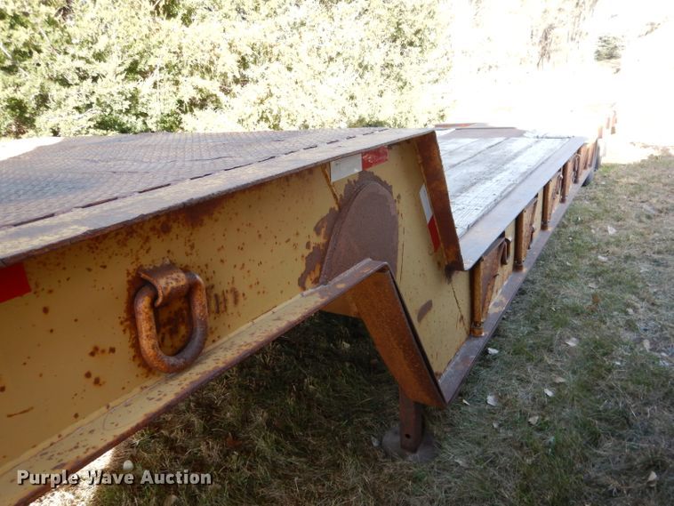 image for item DG5871 1977 Heavy Haul HS35 drop deck equipment trailer