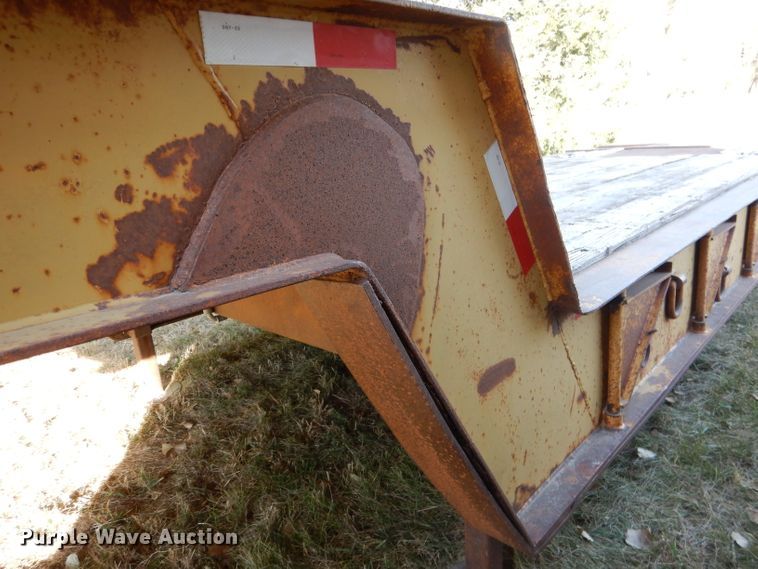 image for item DG5871 1977 Heavy Haul HS35 drop deck equipment trailer