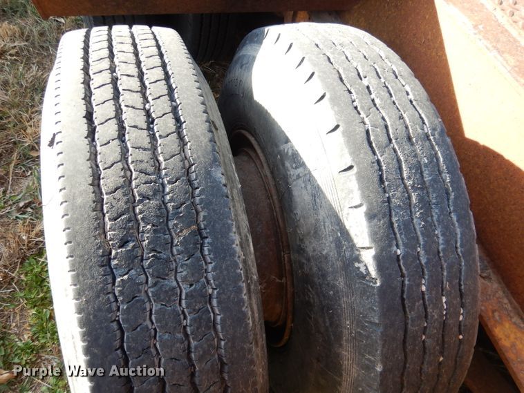 image for item DG5871 1977 Heavy Haul HS35 drop deck equipment trailer