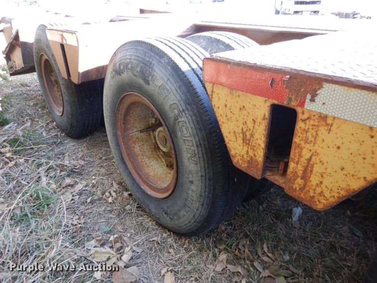 image for item DG5871 1977 Heavy Haul HS35 drop deck equipment trailer