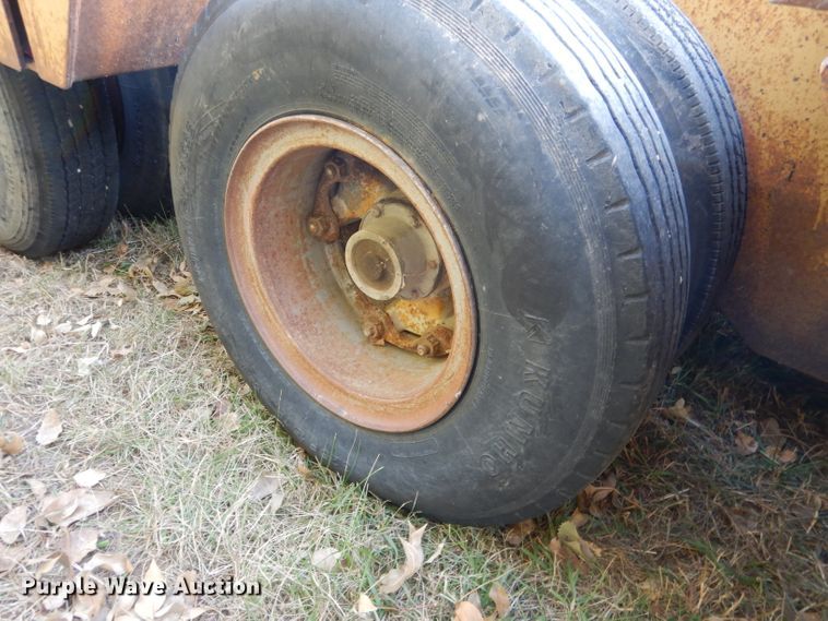 image for item DG5871 1977 Heavy Haul HS35 drop deck equipment trailer