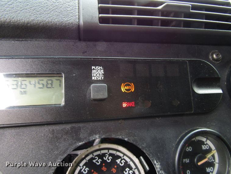 image for item DG6650 2012 Freightliner Cascadia semi truck