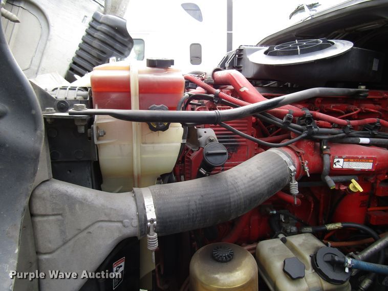 image for item DG6650 2012 Freightliner Cascadia semi truck