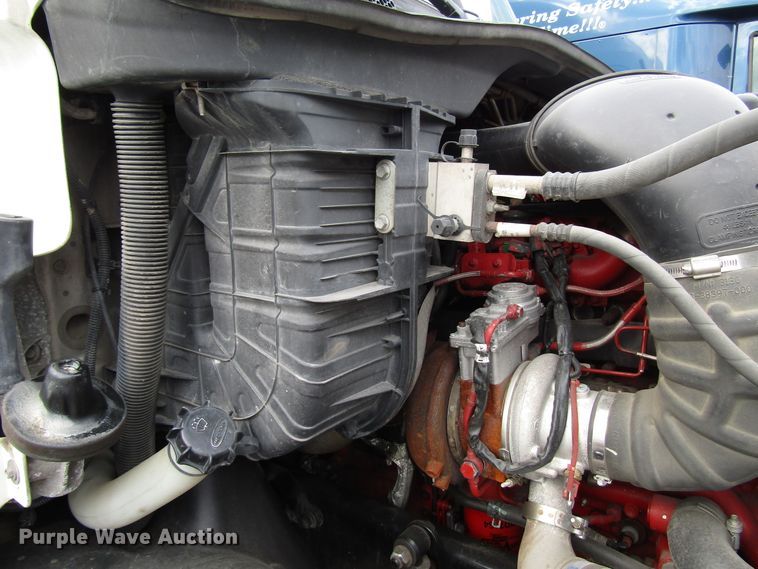 image for item DG6650 2012 Freightliner Cascadia semi truck