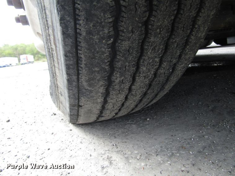 image for item DG6650 2012 Freightliner Cascadia semi truck