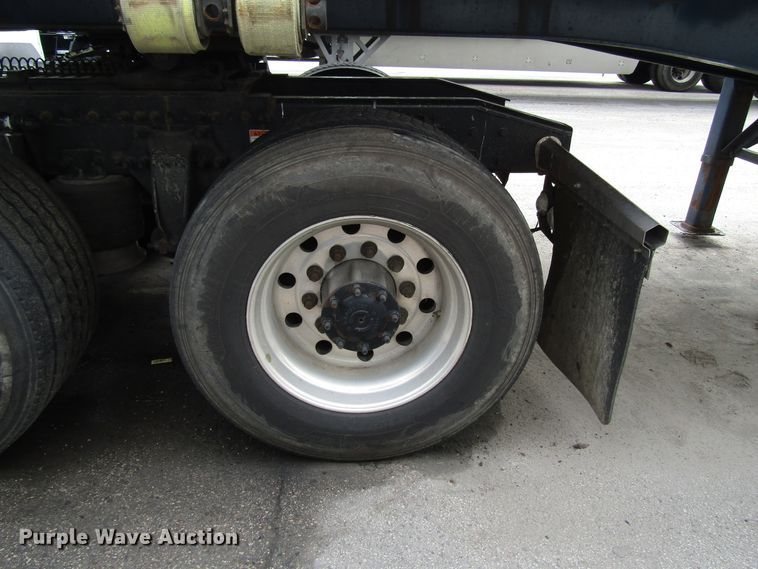 image for item DG6650 2012 Freightliner Cascadia semi truck