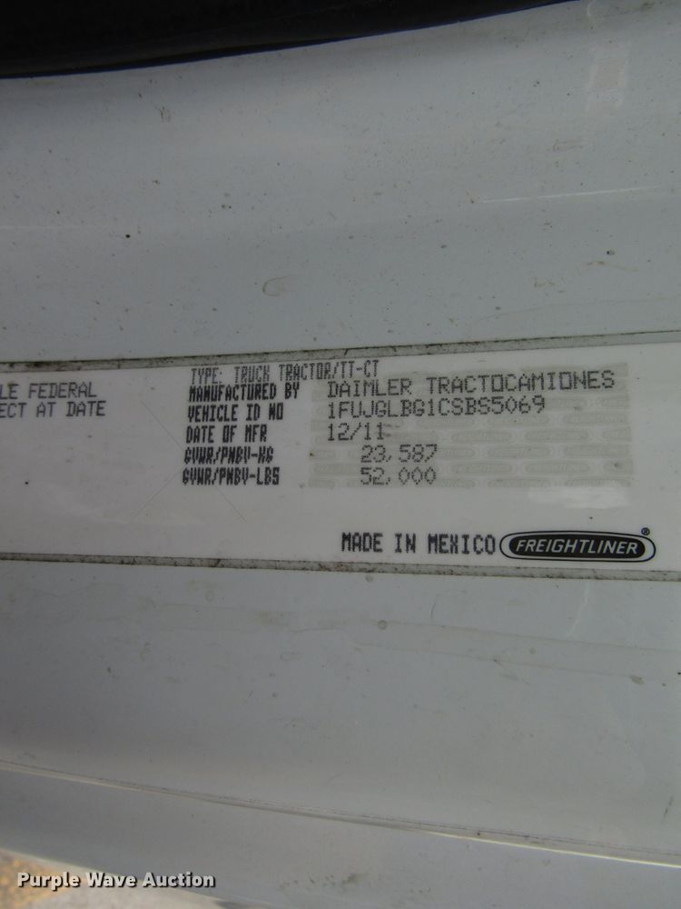 image for item DG6650 2012 Freightliner Cascadia semi truck