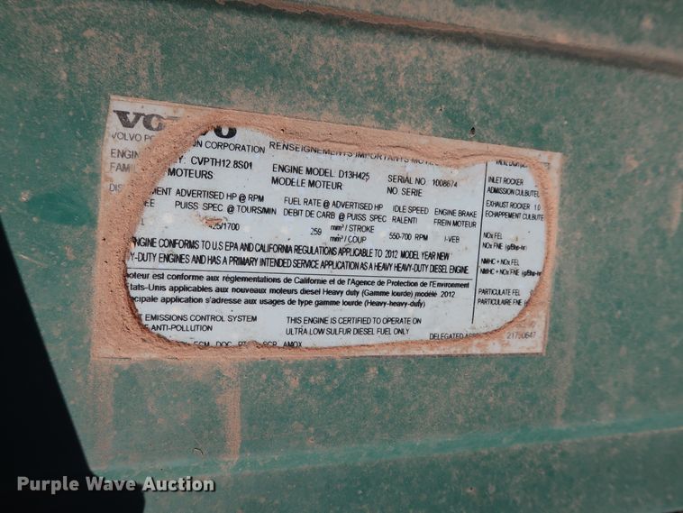 image for item DG6999 2011 Volvo VN semi truck