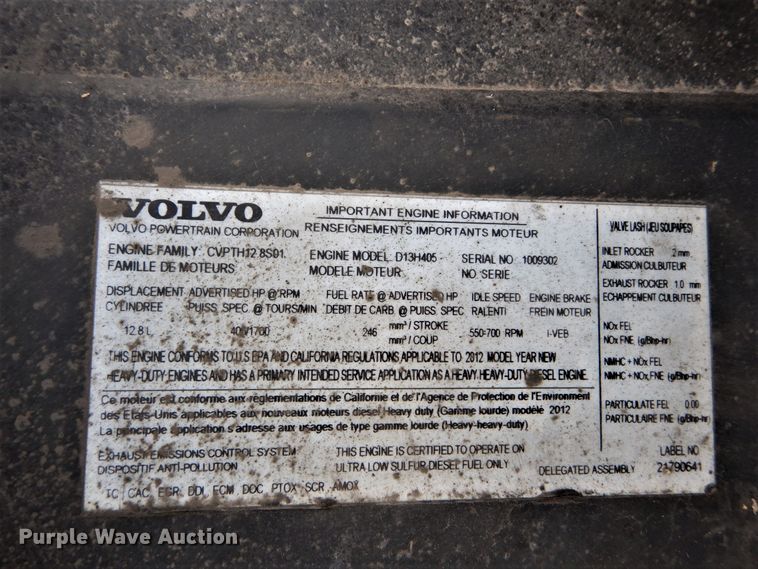 image for item DH2228 2013 Volvo VNL semi truck