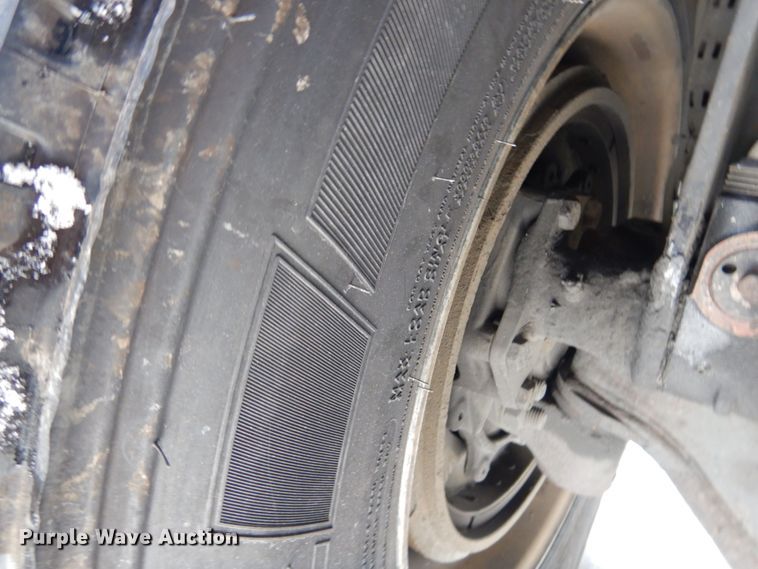 image for item DH2228 2013 Volvo VNL semi truck