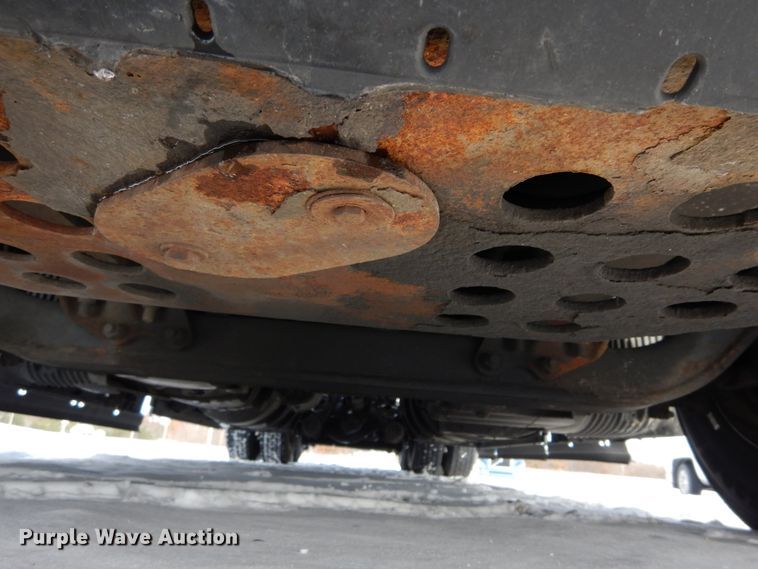 image for item DH2228 2013 Volvo VNL semi truck