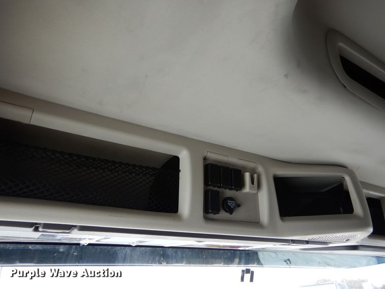 image for item DH2229 2013 Volvo VNL semi truck