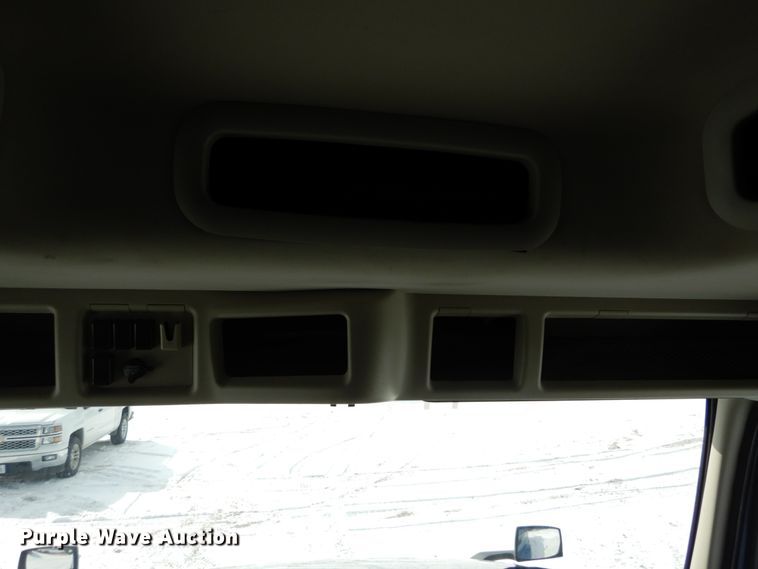 image for item DH2229 2013 Volvo VNL semi truck