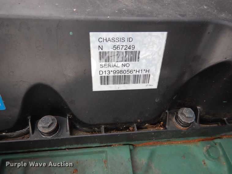 image for item DH2229 2013 Volvo VNL semi truck