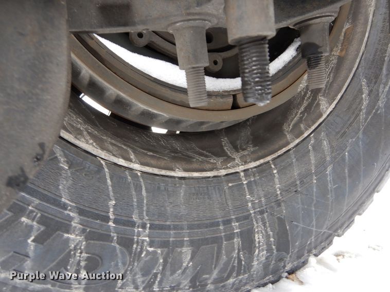 image for item DH2229 2013 Volvo VNL semi truck