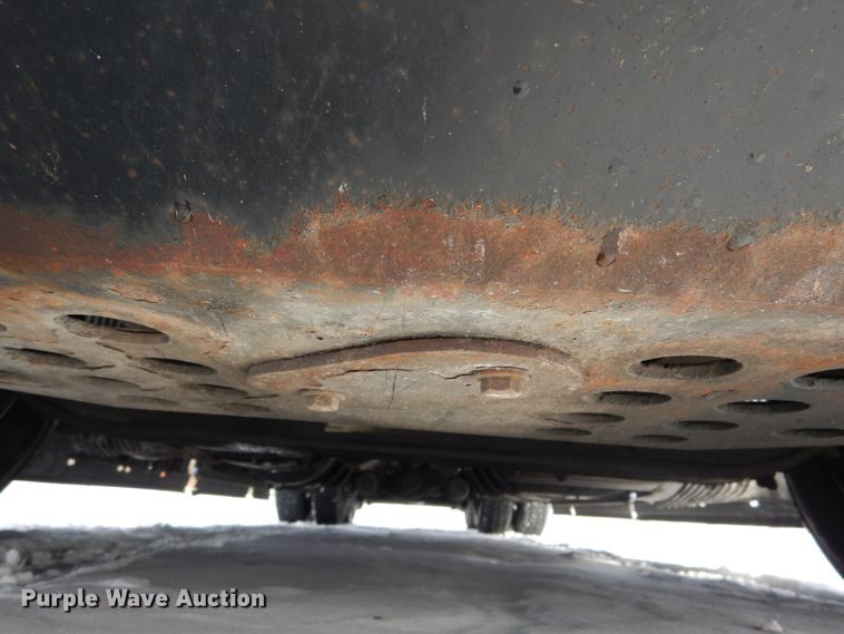 image for item DH2229 2013 Volvo VNL semi truck