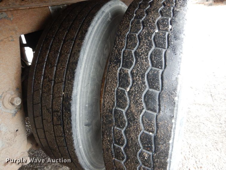 image for item DH6202 2005 Wabash dry van trailer