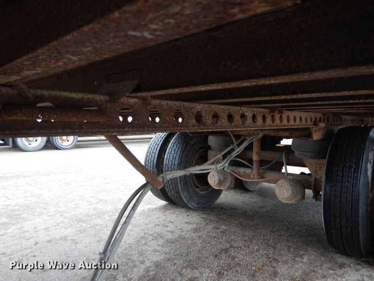 image for item DH6881 2005 Wabash dry van trailer