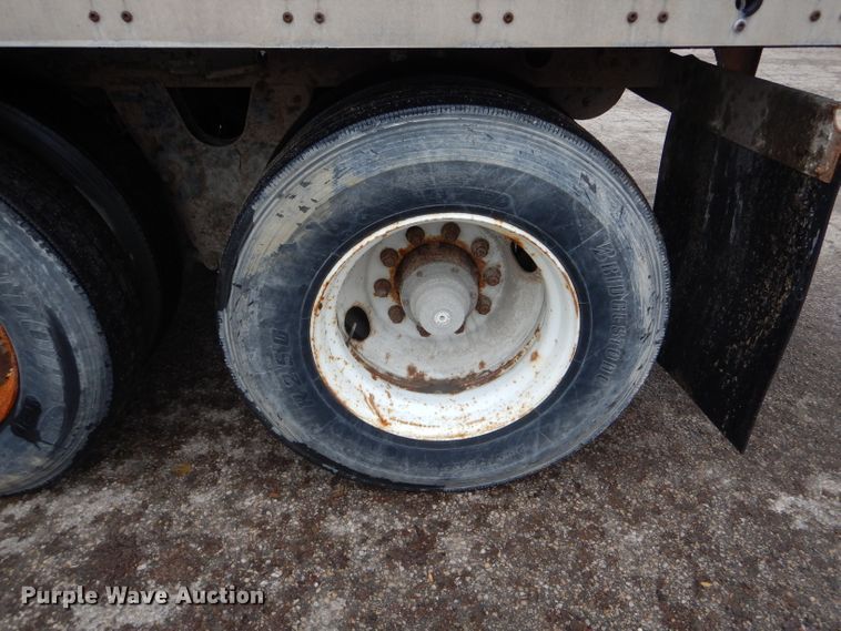 image for item DH6881 2005 Wabash dry van trailer