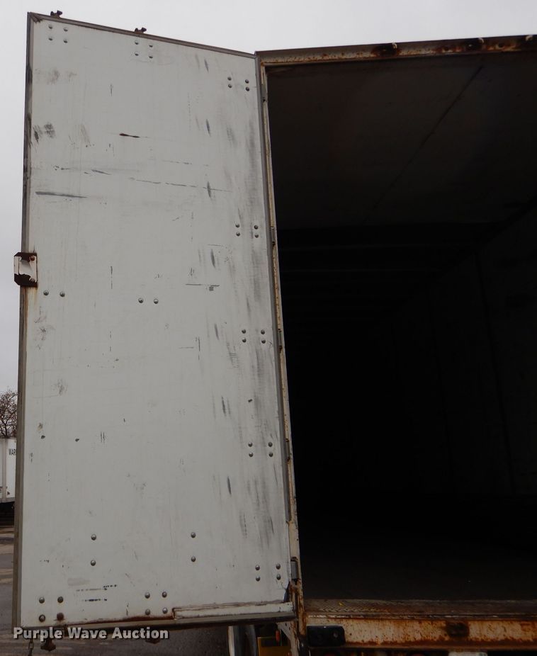 image for item DH6883 2005 Wabash dry van trailer