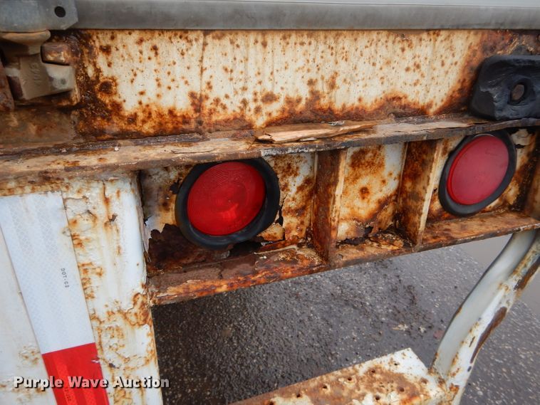 image for item DH6883 2005 Wabash dry van trailer