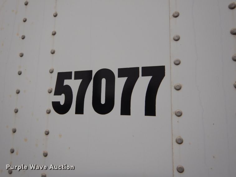 image for item DH6883 2005 Wabash dry van trailer