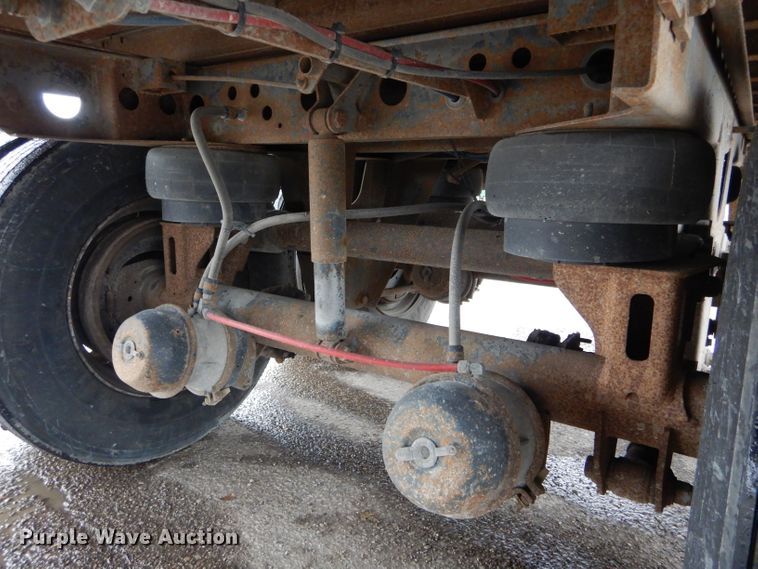 image for item DH6884 2005 Wabash dry van trailer